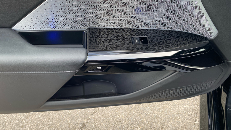 BMW 7 Series M760e xDrive 4dr Auto Saloon